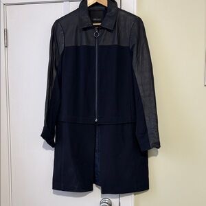 Carlisle leather trim Women's and Navy Trench Coat jacket size 10